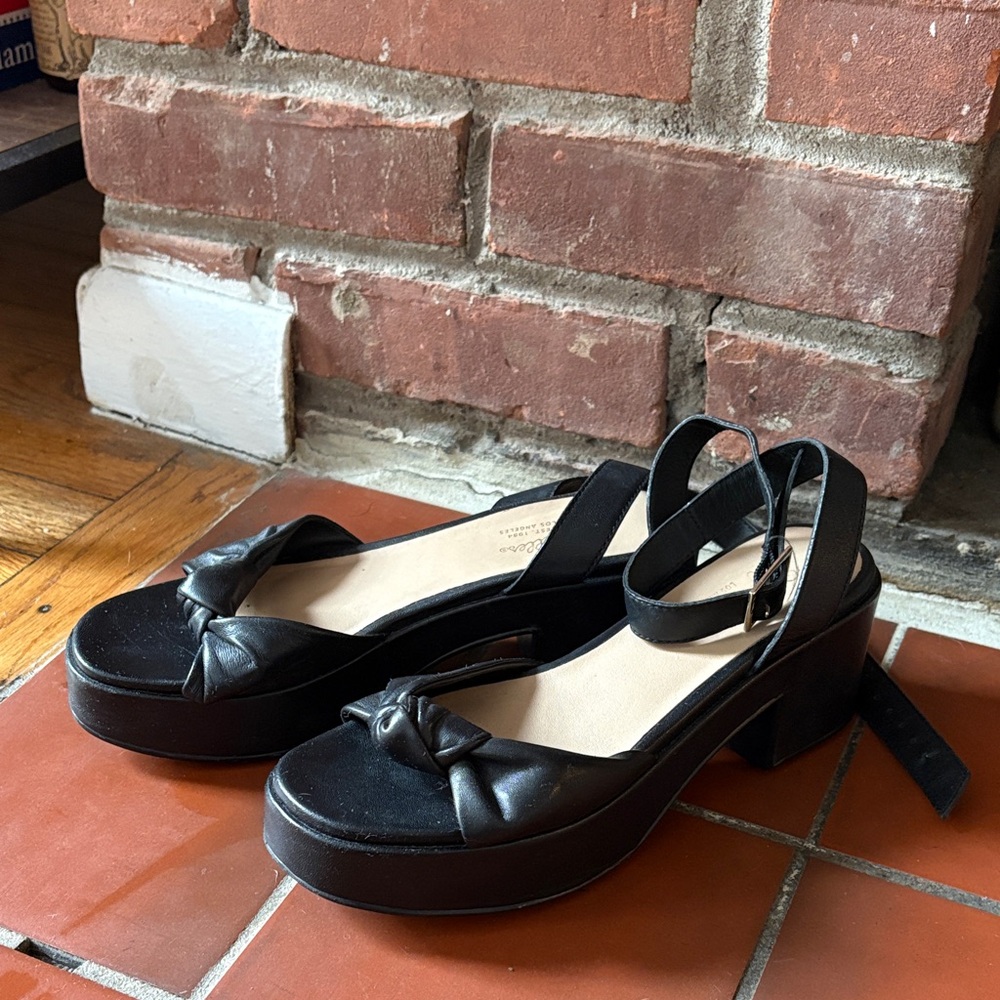 Seychelles Black Platform Sandals